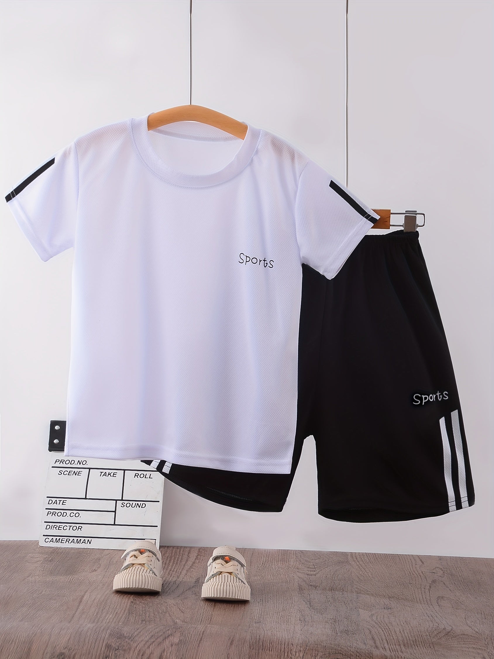 Boy's 2pcs T-shirt & Elastic Waist Shorts Set, SPORTS Print Short Sleeve Tee Top, Color Clash Casual Kids Clothes For Summer